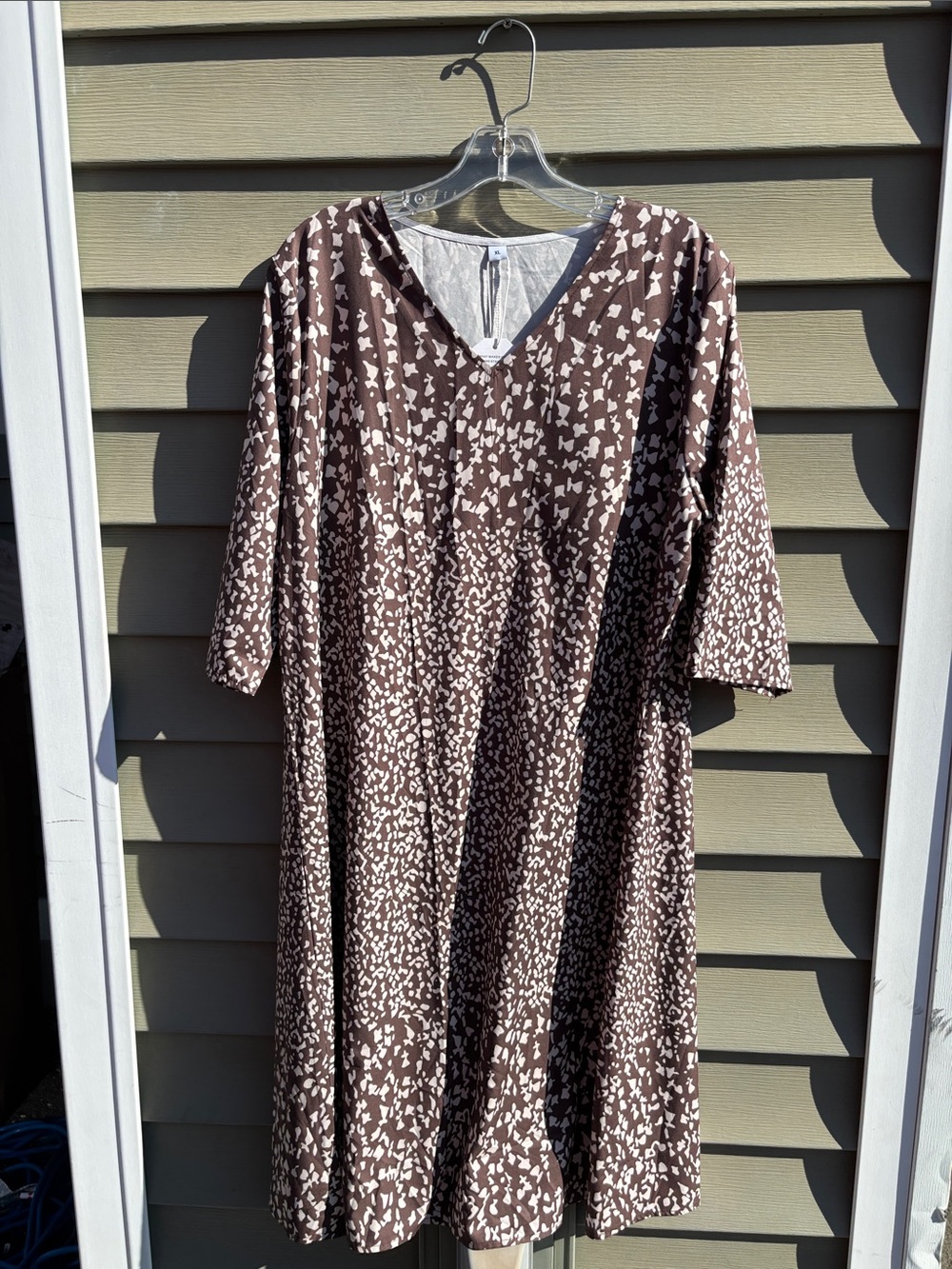 Men's Brown Patterned V-Neck Shirt - Casual Short Sleeve